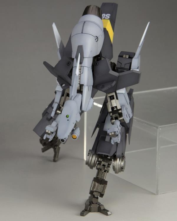 Frame Arms NSG-25γ STRAUSS: RE2 Plastic Model Kit