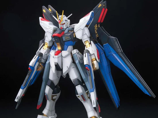 MG 1/100 Strike Freedom Gundam (Full Burst Mode)