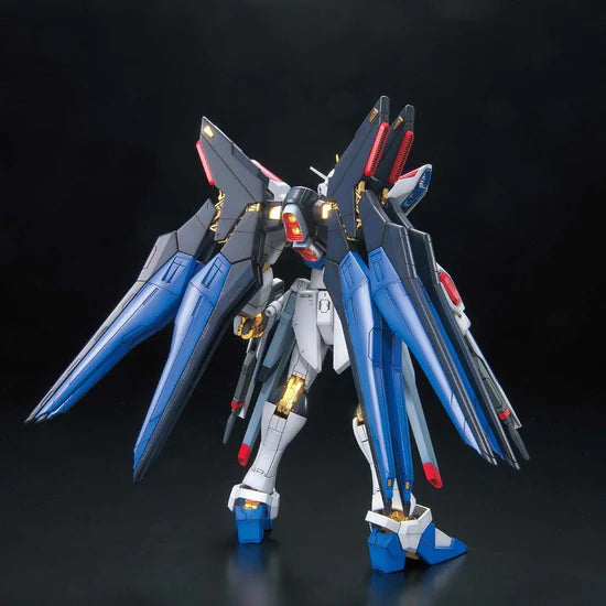 MG 1/100 Strike Freedom Gundam (Full Burst Mode)